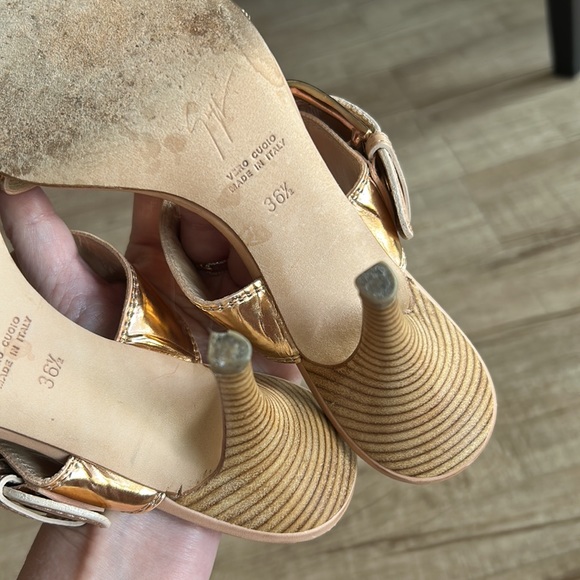 Giuseppe Zanotti $895 Metallic Double Buckle Strap Sandal, 6.5 - Picture 11 of 16